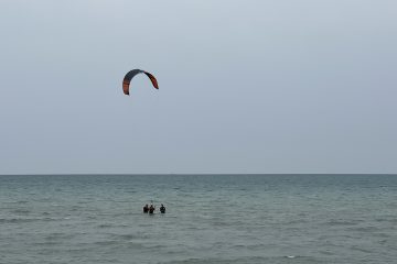 Kitesurf lessons Vada